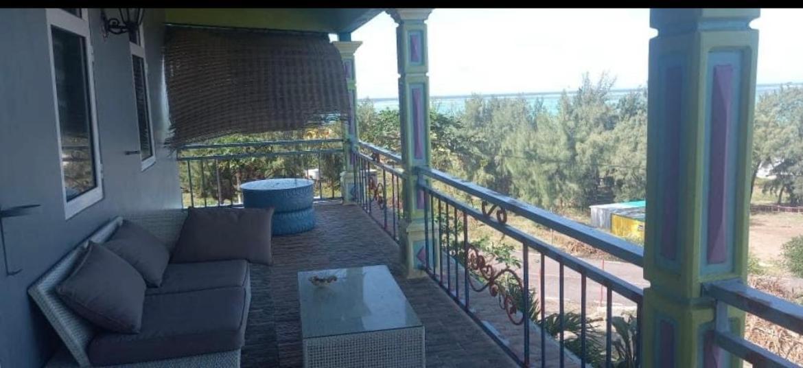Tilapasse Resto & Guest House Port South East Extérieur photo
