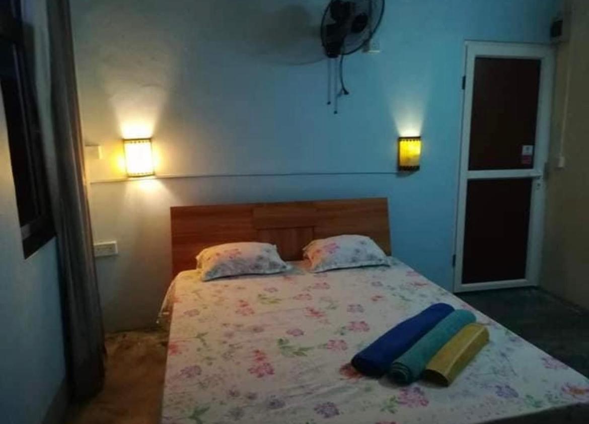 Tilapasse Resto & Guest House Port South East Extérieur photo